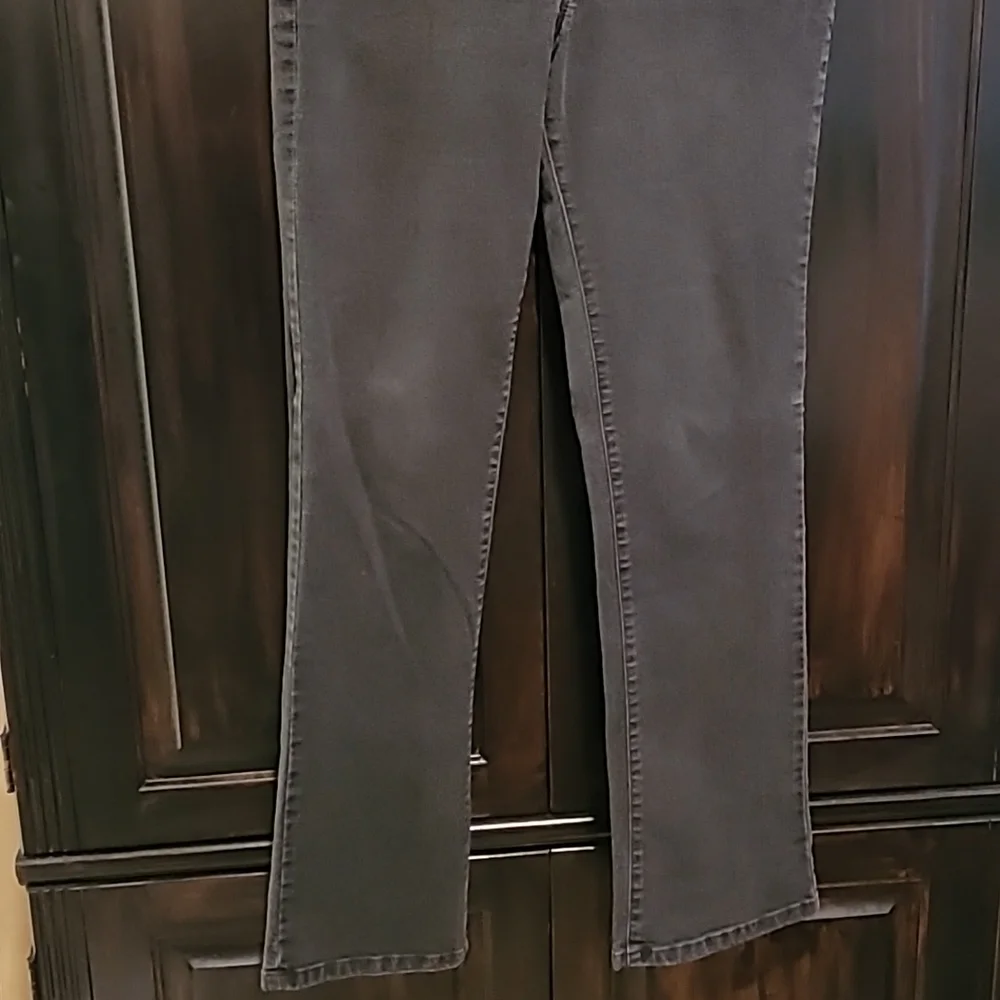 Curvy boot leg black jeans - Picture 2 of 6